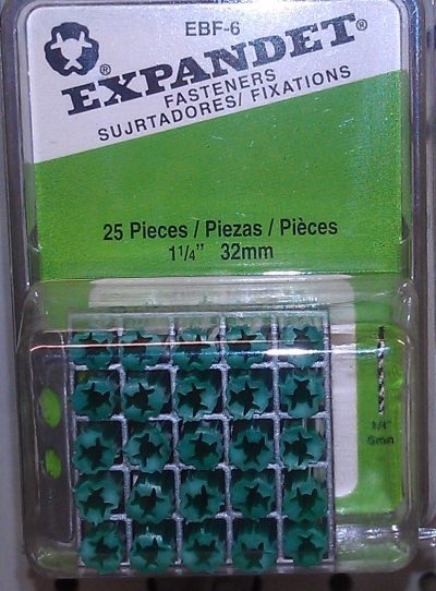 Expandet Extruded PVC Anchor Green 1-1/4" Frame 25pk