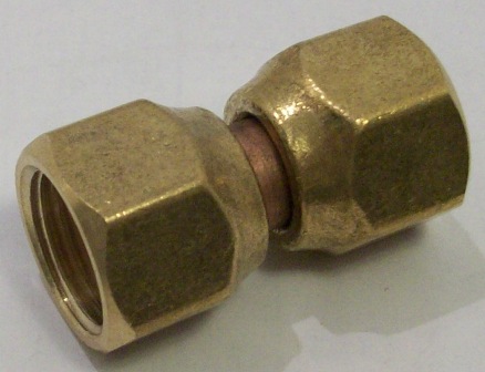 5/16" Brass Flare Swivel Connector - Warren Pipe and Supply